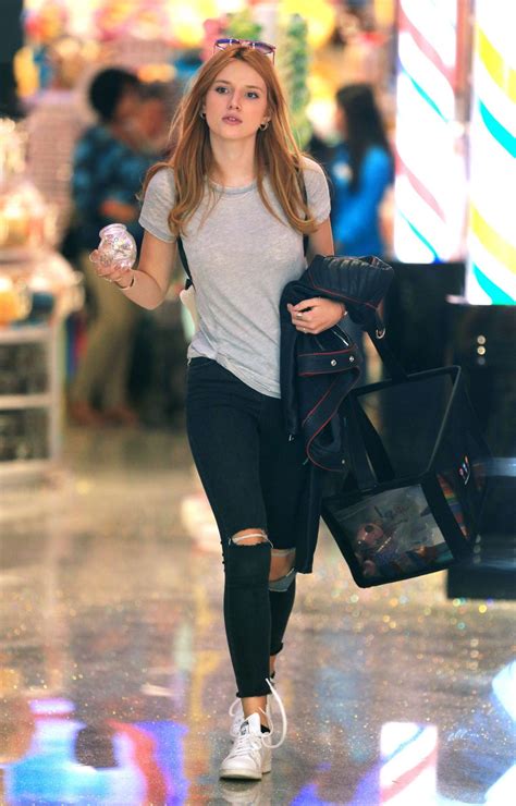 Bella Thorne Casual Outfits