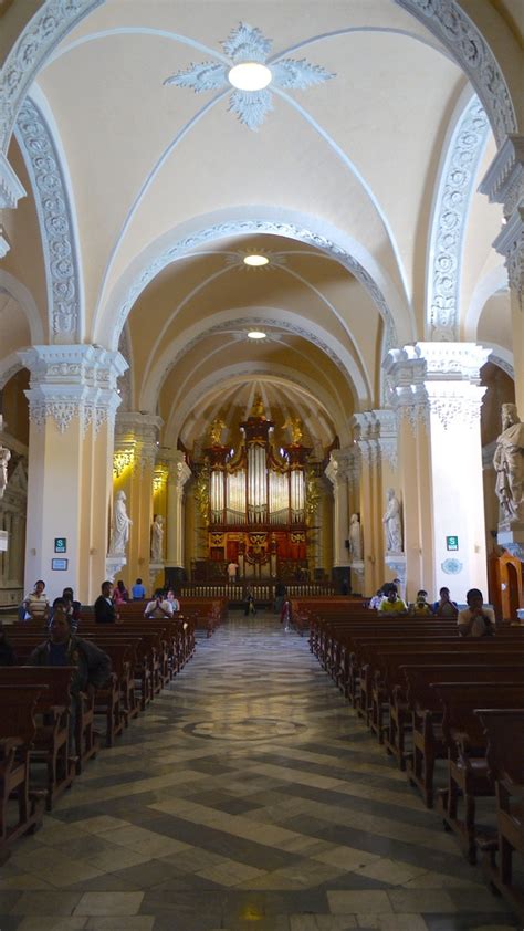 La Basílica Catedral De Arequipa Perú Ser Turista