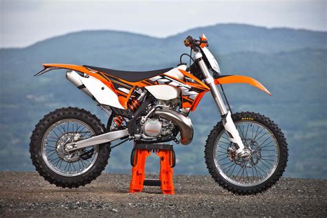 The models are the european road legal 400 exc and 450 exc, the us 450 (close ratio) xc and 450 (wide. 2004 KTM 250 EXC: pics, specs and information ...