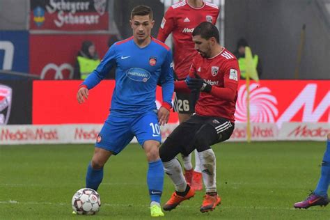Statistique, scores des matchs, resultats, classement et historique des equipes de foot fc ingolstadt 04 et vfl osnabruck. Heidenheim vs Ingolstadt: Analyse & Aufstellung (2019) - 2 ...