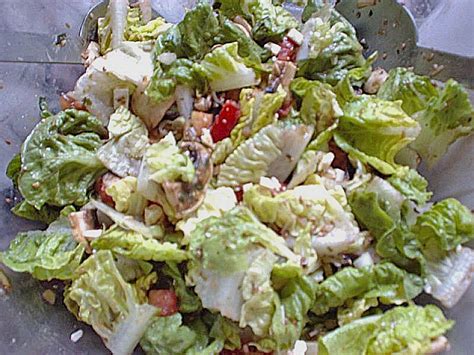 We did not find results for: Romanasalat mit Radieschen, Tomaten und Schafskäse sowie ...