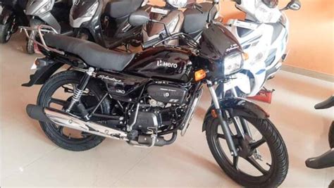 Hero currently offers 13 bikes for sale in india, which comprises 8 street bike s, 4 scooters and 1 sports bike. Hero Sales, Exports Oct 2020 - Splendor, Passion, Pleasure ...