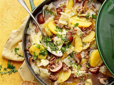 Unter unseren suppenspezialitäten finden sie viele lokale spezialitäten. Herzhafter Jägertopf | Rezept in 2020 (mit Bildern ...