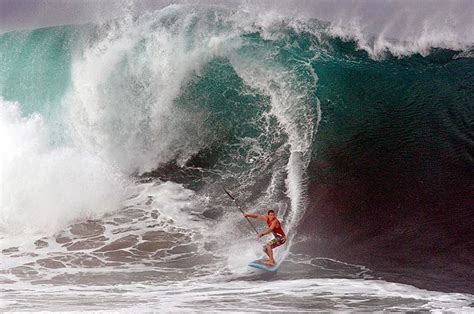 Large Waves Pound Southern California Beaches Los Angeles Times