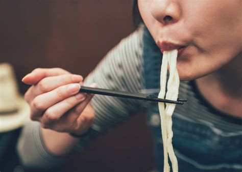 Quirky Japanese Manners 101 To Slurp Or Not To Slurp Live Japan