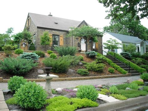 Sloped Front Yard Landscaping Ideas Large Backyard Landscaping