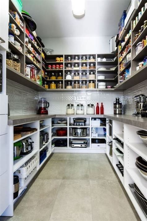 35 Modern Pantry Deisgn Ideas For Small Kitchen In 2020 Kitchen