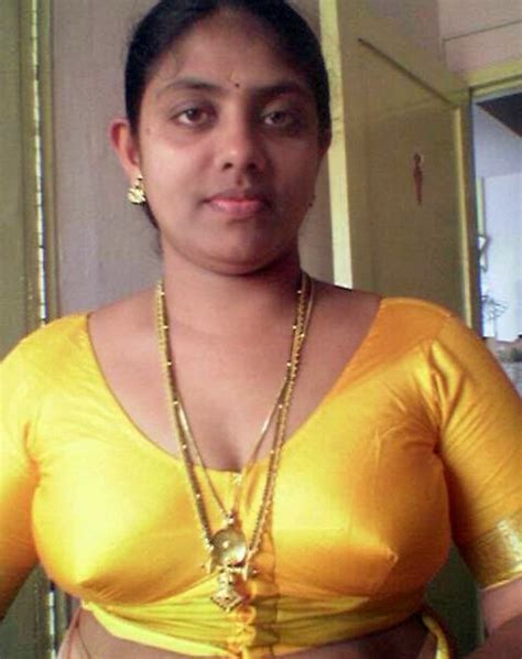 Tamil Aunty Boobs Cleavage Photos Wallpapers Free