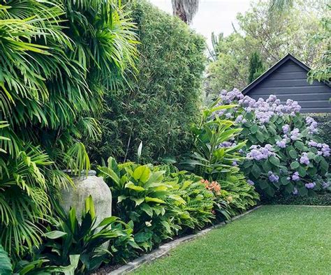 30 Amazing And Beautiful Tropical Garden Ideas 15 Gardenideazcom