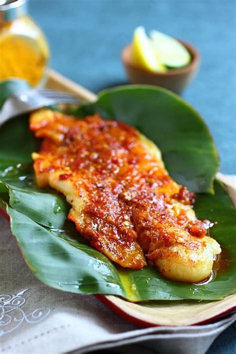Grilled Fish With Banana Leaves Ikan Panggangikan Bakar Easy