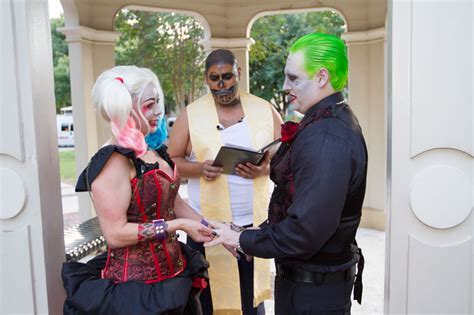Sa Couple Solidifies Mad Love With Joker Harley Quinn Themed Wedding