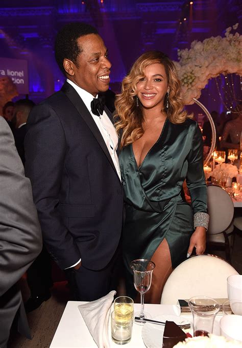 Beyonce Flashes Lots Of Cleavage In Glam Ensemble Poses With Rihanna And Jay Z At Diamond Ball