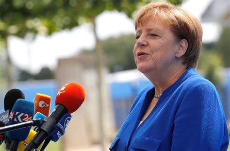 Die haltung zu china ist weniger hart. Nato-Gipfel: Angela Merkel wehrt sich gegen Angriffe von ...