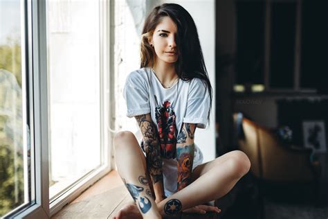 Model Girl Woman Brunette Tattoo Wallpaper Coolwallpapers Me