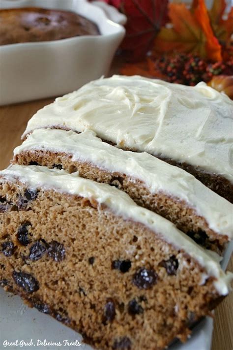 Eggs are a vital part of a lot of sweet dishes, with many being quick and easy desserts that only use a few ingredients. Grandma's Poor Man's Cake is a delicious vintage cake ...
