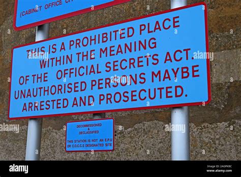 Uk British Ministry Of Defence Property Prohibited Place Official