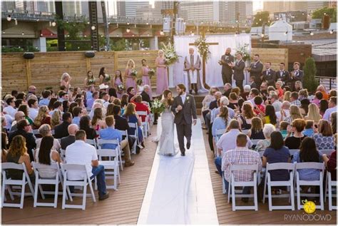 A Rooftop Wedding In Deep Ellum Rooftop Wedding Wedding Dallas Wedding