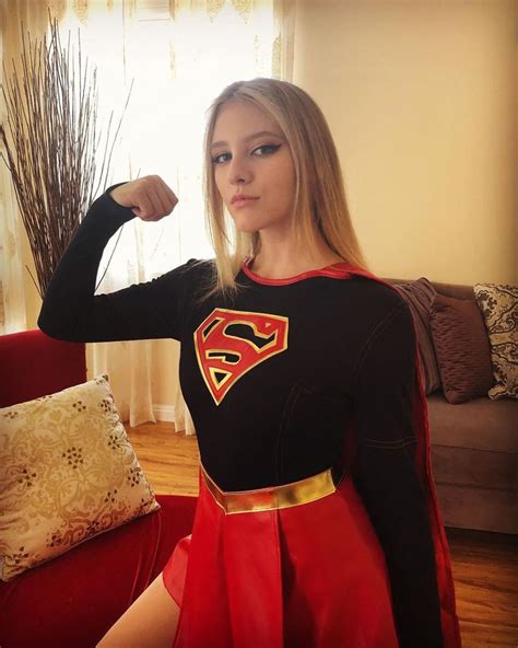 Melody Marks On Instagram “only The Cutest Supergirl Youll Ever See ☺️💋” Supergirl Cosplay