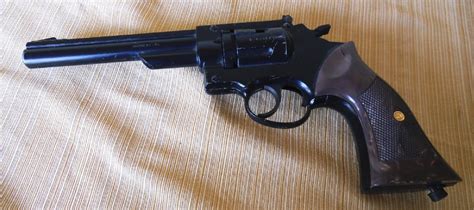 Vintage Crosman 38t 177 Co2 Revolver Pellet Gun For Sale At Gunauction