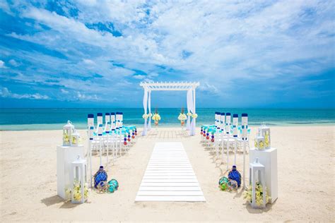 Serving walton and okaloosa counties, including 30a, santa rosa beach, destin, and ft. Beach Weddings: Inspiration, Venues & Expert Tips | SANDALS