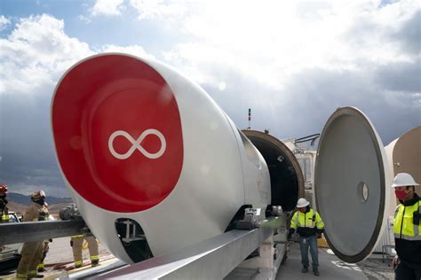 Virgin Hyperloop ประสบความสำเร็จ ทดสอบ Hyperloop แบบมี 