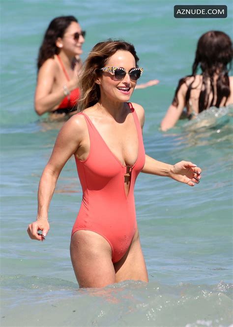 Giada De Laurentiis Show Off Her Curves And Her Signature Smile In A