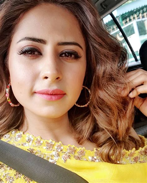 Sargun Mehta On Instagram “ 6daystogo Surkhibindi 30thaugust” Punjabi Actress Indian Dresses