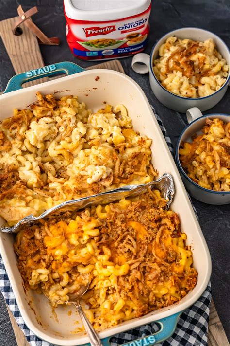 This baked macaroni and cheese casserole contains three different types of cheeses and a topping of crisp breadcrumbs. Baked Mac and Cheese Recipe 2 Ways {VIDEO} - The Cookie Rookie