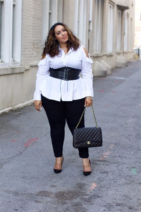 How To Wear The Corset Belt Trend Plus Size Style