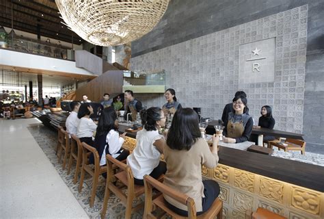 Starbucks opens 20,000-sq-ft coffee sanctuary in Bali | Mapped