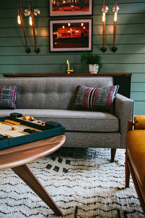 Living Room Ideas Grey Sofa Warna Cat Ruang Tamu Agar Terlihat Luas