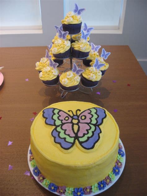 Butterfly Cake And Cupcakes