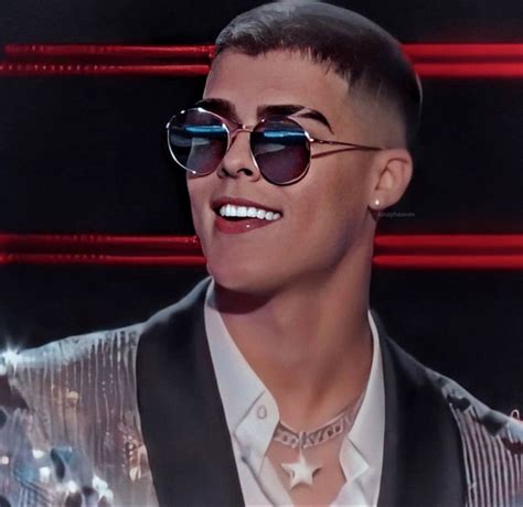 The curtains hairstyle — should you have missed it or forgotten — is a style where hair on the top of the head is grown into a fringe and defined by a strong middle parting along the centre. View Lunay Haircut 2020 Images - Ozy On The News