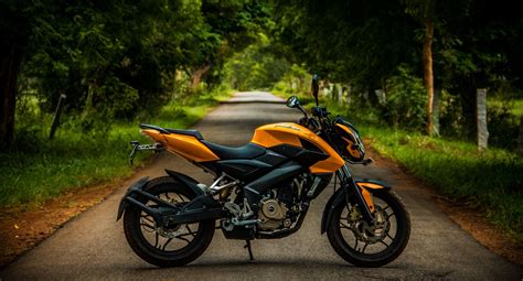 A bike crafted for seeking adventure every day. Bajaj Pulsar 200 NS : Price April 2021