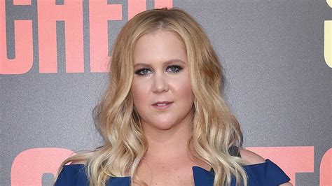 Amy Schumer Reveals Her Uterus And Appendix Were Removed Due To Endometriosis