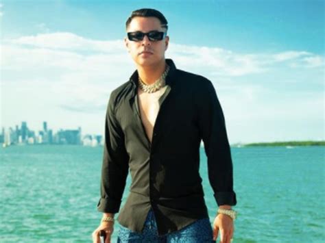 Eduin Caz Lead Singer Of Grupo Firme Is Hospitalized And Fans Mock