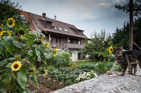 Maybe you would like to learn more about one of these? Haus, Hof und Garten - Biohof Strauß - Urlaub und Erholung ...