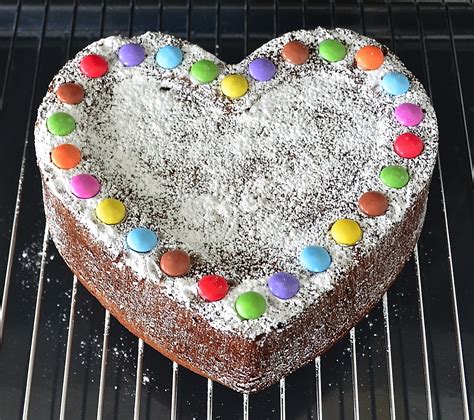 Kuchen im vorgeheizten backrohr auf der 2. Valentinstag: Feiner Kuchen für den Schatz | homegate.ch