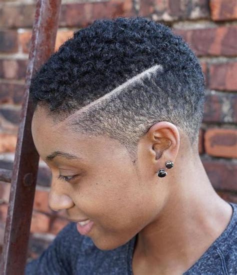 Search, discover and share your favorite lady with black hair gifs. Short Natural Haircuts for Black Females With Round Faces ...
