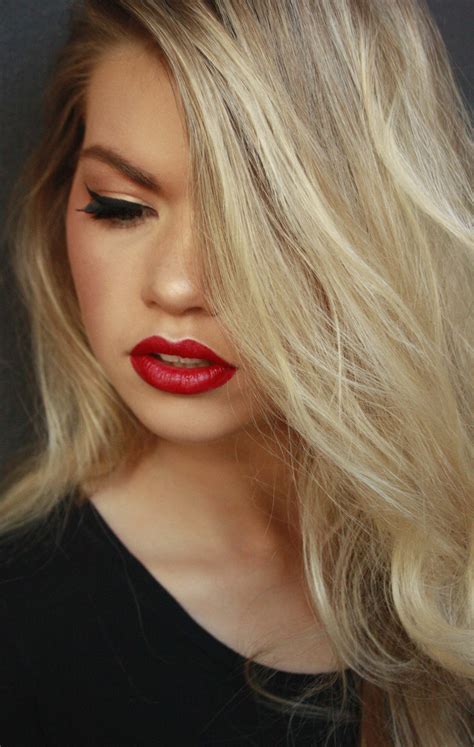 Get This Amazing Look Blonde Hair Red Lips Hair Makeup Gorgeous Makeup