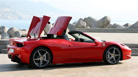 Ferrari's team provides complete assistance and exclusive services for its clients. Noleggio Ferrari F430 Spider auto sposi | Autonoleggio Di Franco Auto per cerimonie e matrimoni