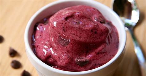 Enjoy it as ice cream or as a smoothie. No Ice Cream Maker Required! Low-Calorie Cherry Chocolate Ice Cream | POPSUGAR Fitness UK