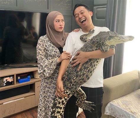 Bawa Buaya Ke Rumah Istri Denny Cagur Satu Aja Bikin Puyeng Apalagi