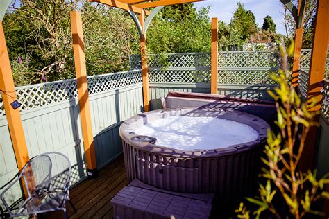 Romantic Forest View Hot Tub Log Cabin Holidays Uk My Xxx Hot Girl