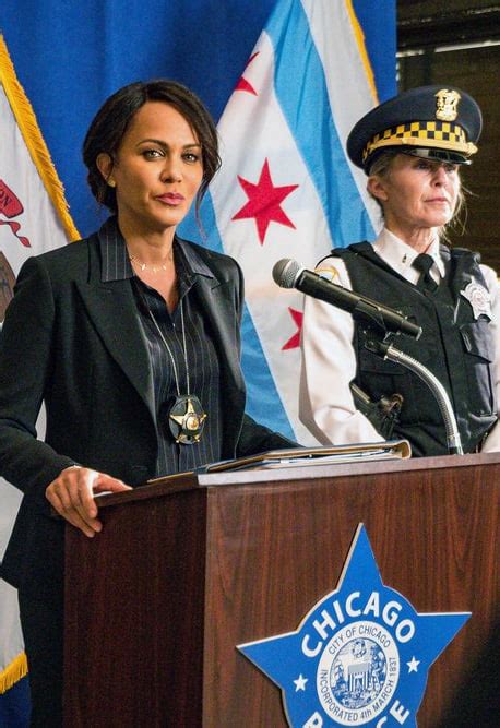 Deputy Superintendent Samantha Miller Chicago Pd Season 8 Episode 4 Tv Fanatic