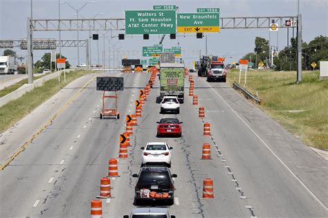 Interstate 35 Will Be Shut Down In Both Directions Near Downtown San