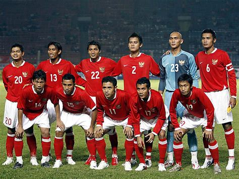 Timnas Indonesia 2010 Celebrity Fashion And Hairstyles Timnas