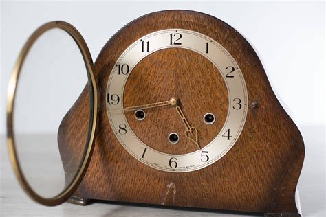 Vintage Wind Up Clock Made In Great Britain Wood Clock