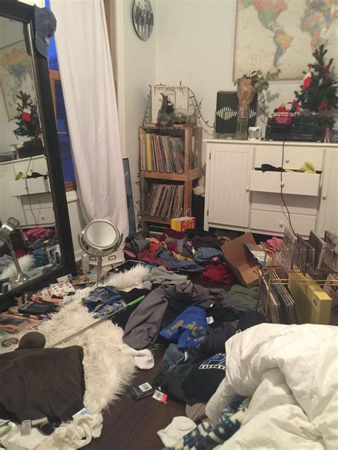 18 year old steps on phone charger in messy room tweets photos omaha metro