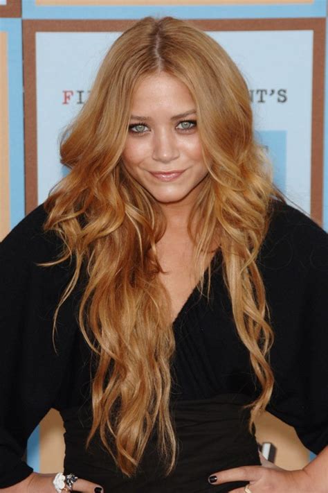 Mary Kate Olsen Wavy Honey Blonde Angled Loose Waves Hairstyle Steal